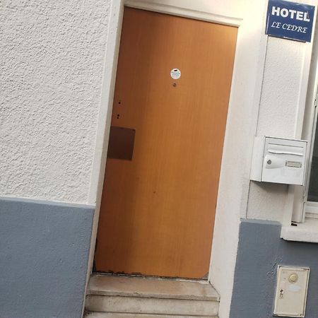 Le Cedre Ξενοδοχείο Σαιν-Ντενί Εξωτερικό φωτογραφία